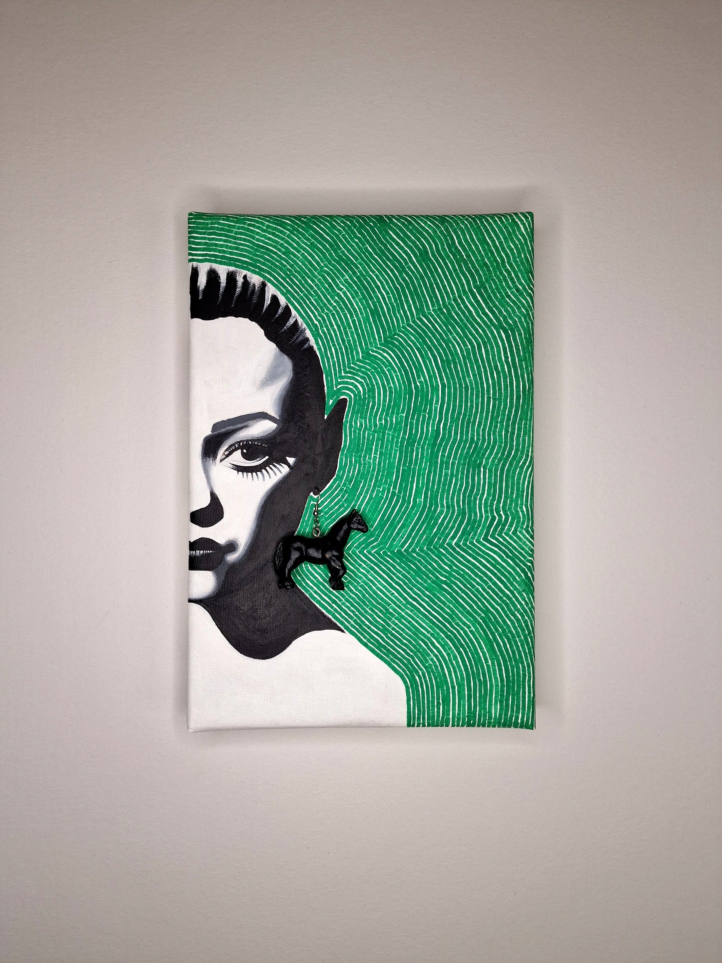 Miss Lifeline - Green